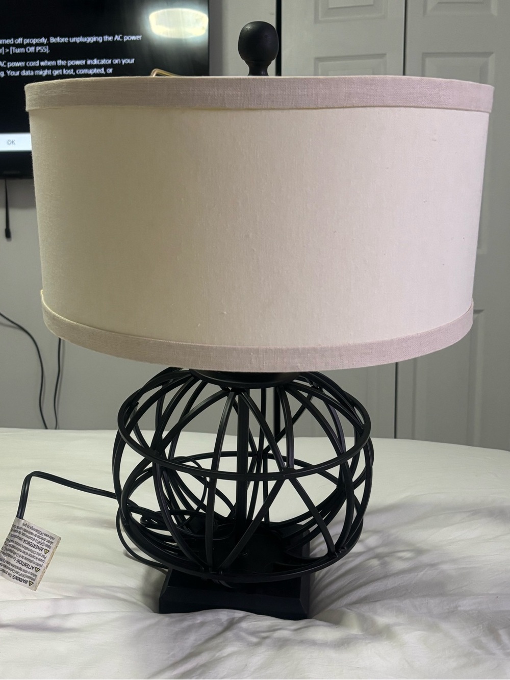 LIKE NEW Metal Black Atlas Two-Pull Table Lamp; Cream Linen Drum Lamp Shade